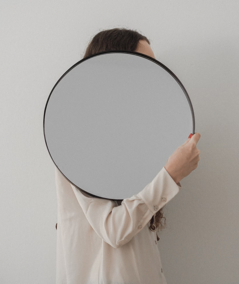 Elegant Round Black Metal Mirror