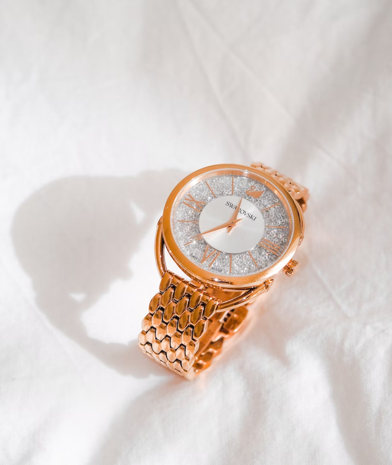 Golden Watch with Diamond-Studded Face